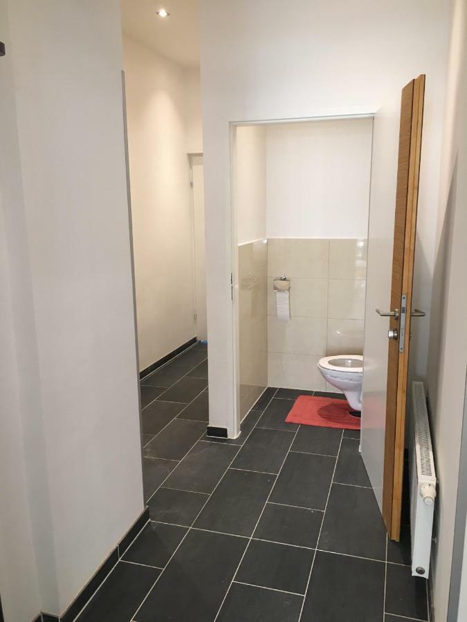 Appartement Neu Renovierte Unterkunft à Vienne Extérieur photo